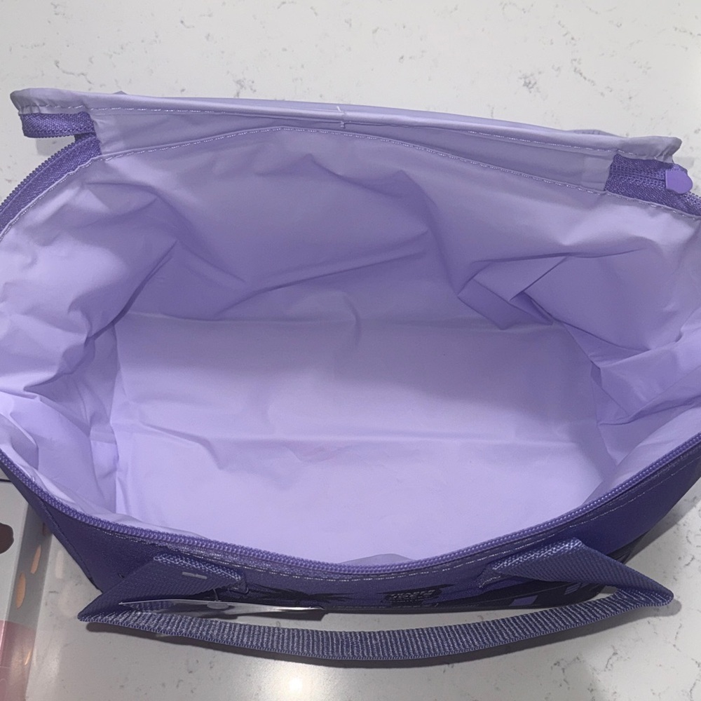 Trader Joe's Bundle - Purple Mini Insulated Lunch Bag with Hand Cream & Lip Mask - Picture 5 of 9